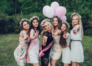 Шәует фотосы толтырылған Олар аузына сиқырды алады